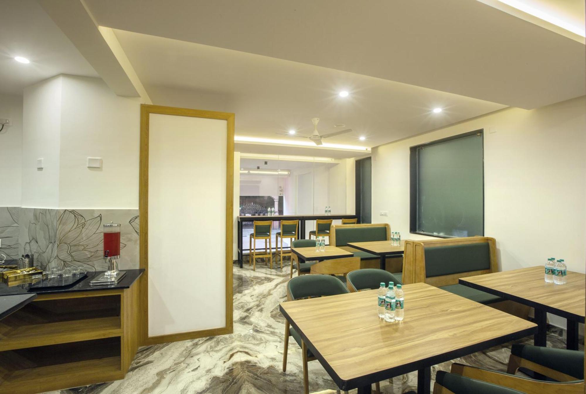 Hotel Sterling Plaza- Bangalore International Airport Dod Jala エクステリア 写真
