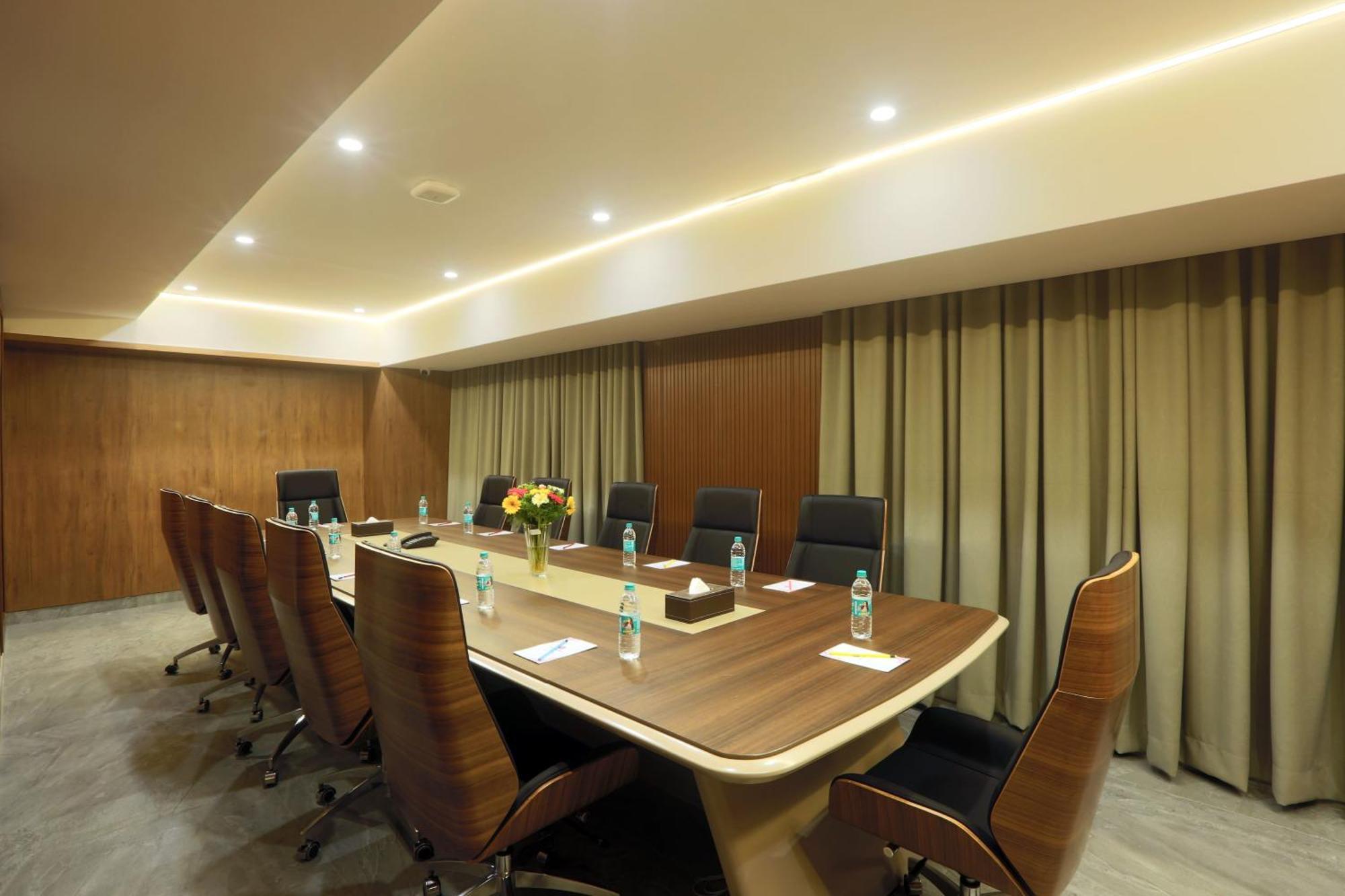 Hotel Sterling Plaza- Bangalore International Airport Dod Jala エクステリア 写真